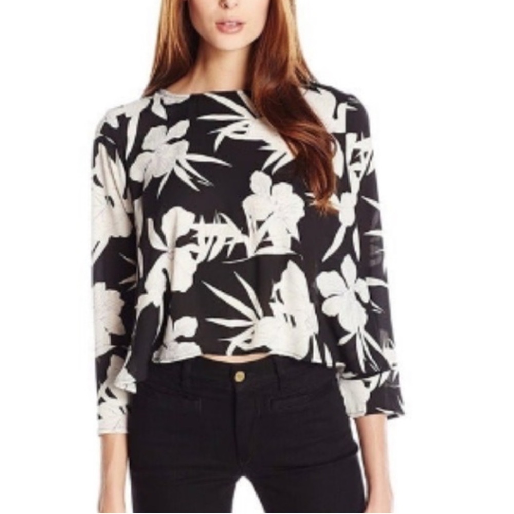 EUC Show Me Your MuMu Size Large Black and White Boxy Crop Blouse